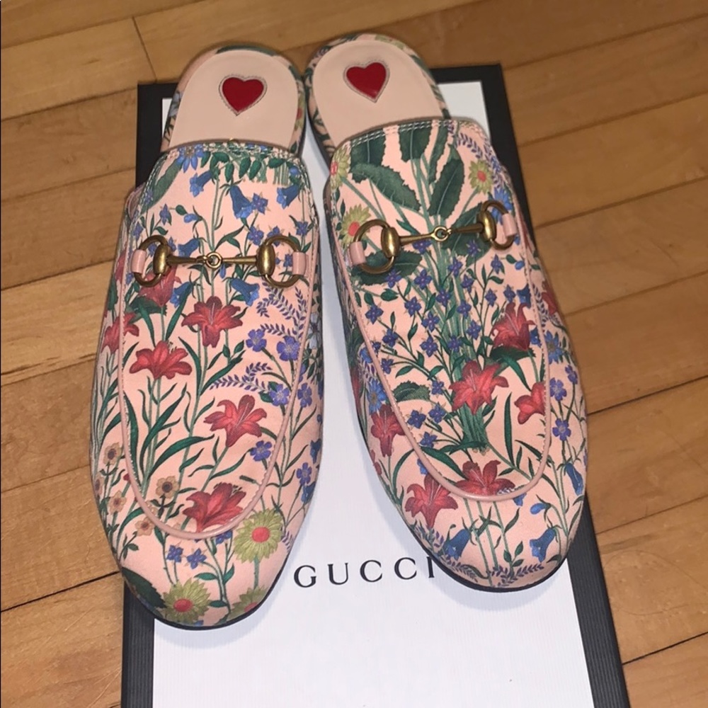 Gucci -flora pale rosette soft pink loafer mule
